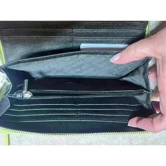 Steve Madden Wristlet NWOT - Picture 4 of 4